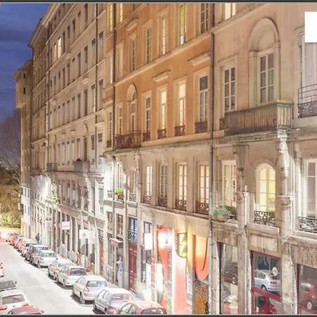 Salon Et Mezzanine Centre Séjour chez l'habitant Lyon